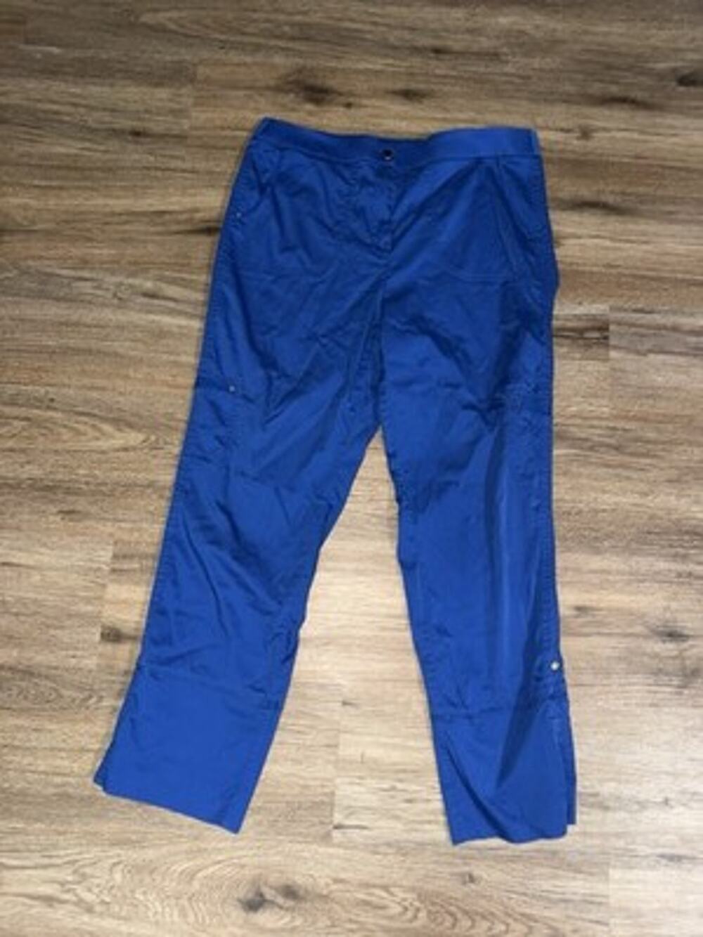 Chico's Athletic Cargo Crop Pants Womens 1.5 Medium Blue Stretch Bungee Hem